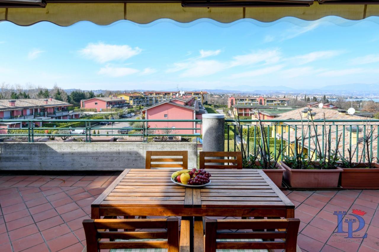 Desenzanoloft Official Partner Marriott Homes & Villas - Paradise Lake View In A 5 Pools Exclusive Residence デセンツァーノ・デル・ガルダ エクステリア 写真