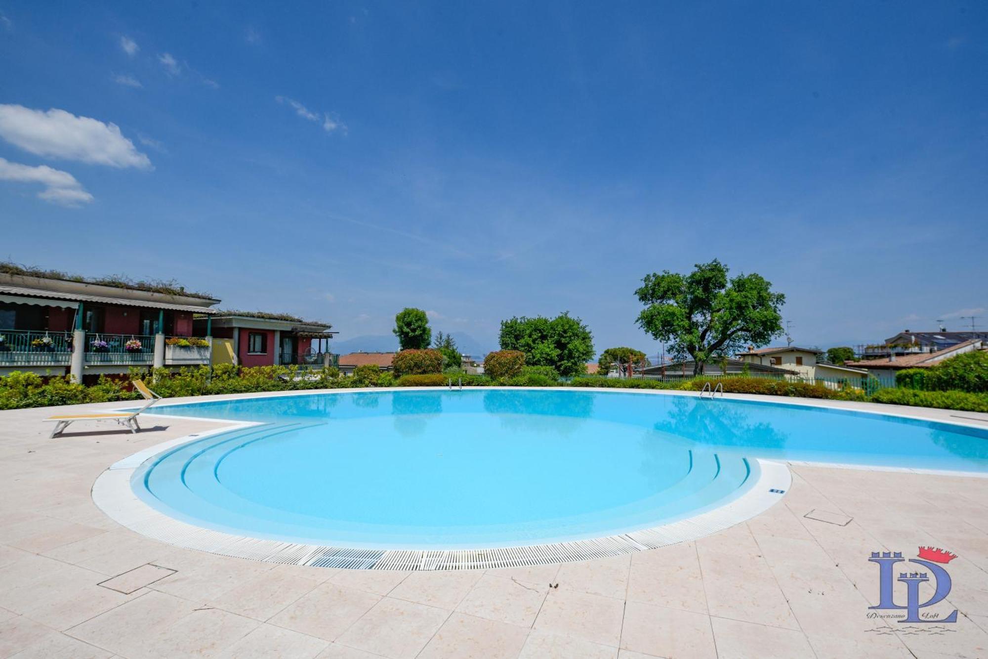 Desenzanoloft Official Partner Marriott Homes & Villas - Paradise Lake View In A 5 Pools Exclusive Residence デセンツァーノ・デル・ガルダ エクステリア 写真